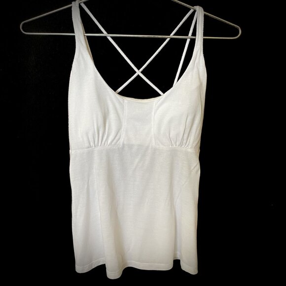 2 Singlets Moda International & New York & Company - Picture 2 of 5